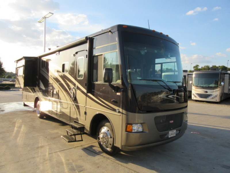 2012 Winnebago Vista 35F