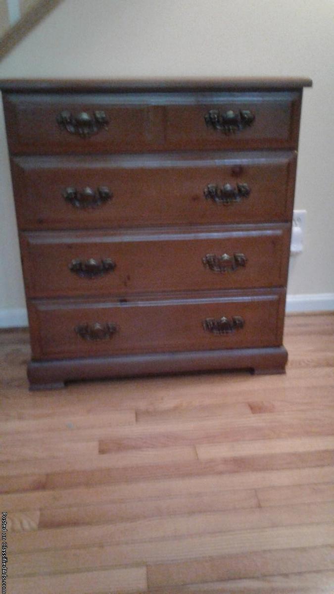 Gorgeous Chest of Drawers!