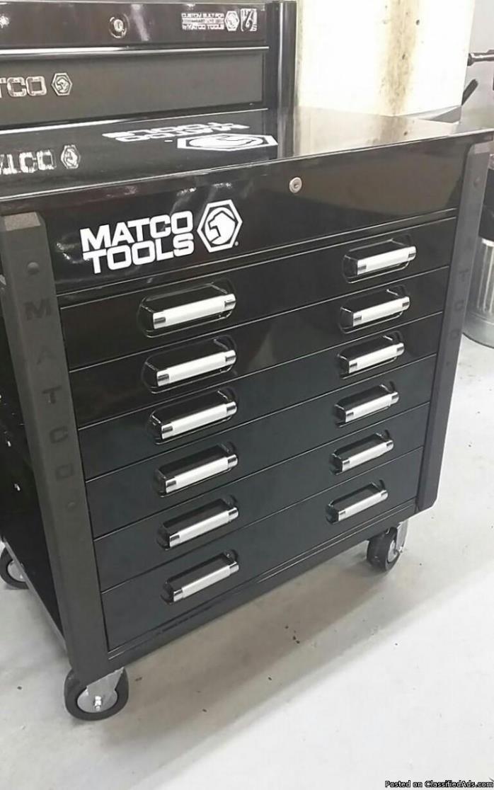 Brand new Matco tool box never used 450$ retails 1300$ need gone today!, 2