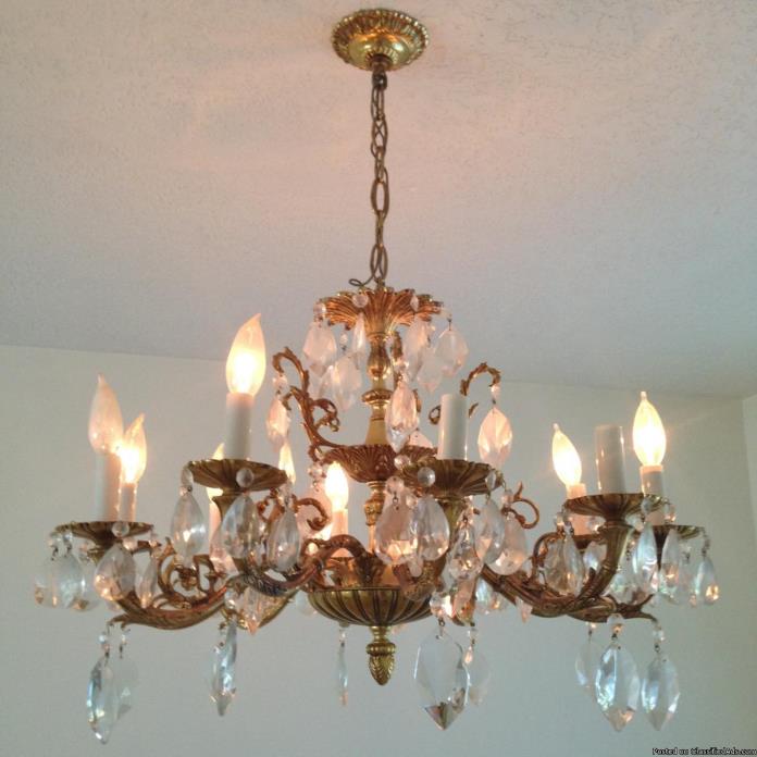 Lighting vintage chandelier brass and crystal, 1