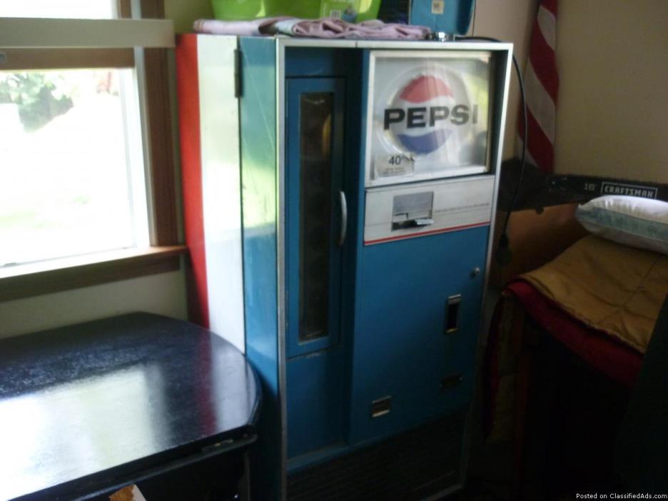 3 POP MACHINES FOR SALE ALL TOGETHER FOR 1 PRICE, 2