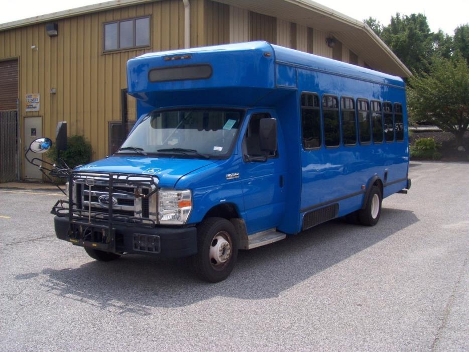 2009 Ford E450  Bus