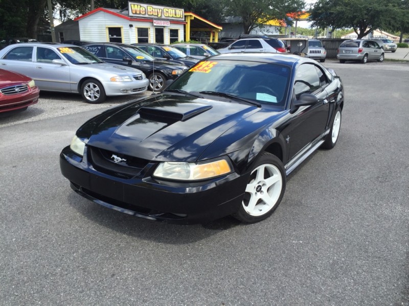 2000 Ford Mustang 2dr Cpe