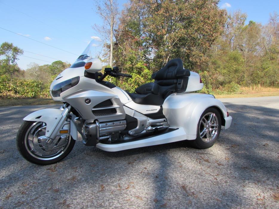 2012 Honda GOLDWING GL1800 ROADSMITH HTS WITH RUNNING BOARDS