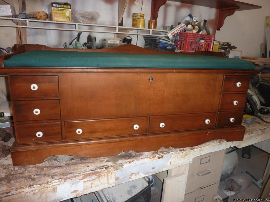lane hope chest with seat a1 shape