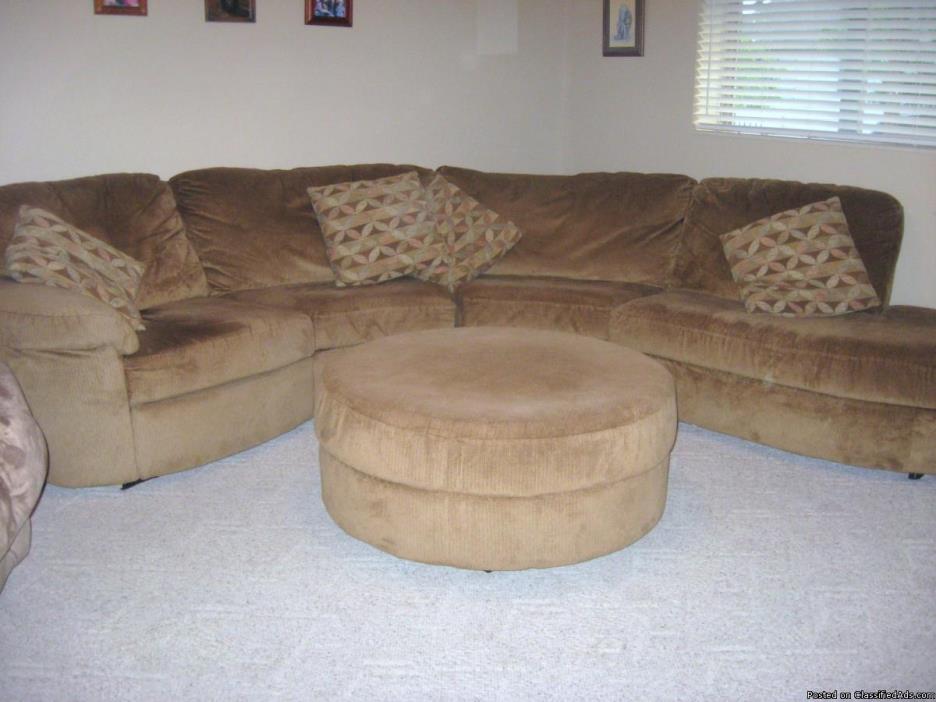 Sectional Couch, 0