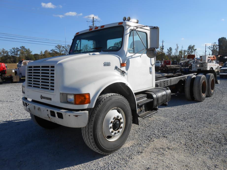 2000 International 4900  Cab Chassis