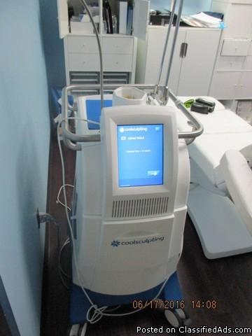 2015 CoolSculpting System w/ 6 Handpieces RTR# 6063336-01