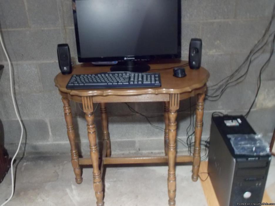 DELL COMPUTER AND MONITOR, 0
