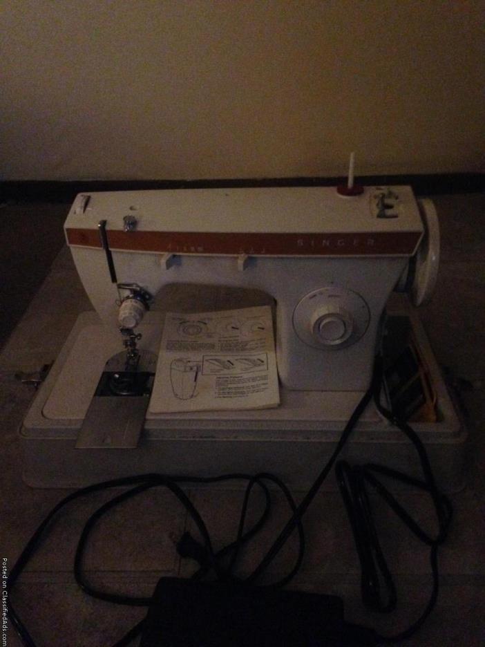 Singer Zig Zag Sewing Machine, 2