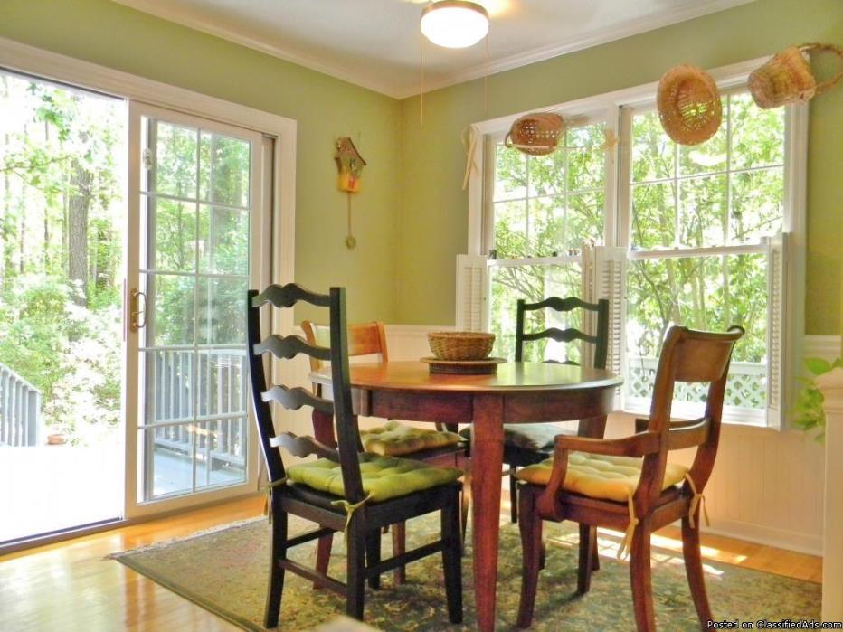 Kitchen Table & Chairs, 0