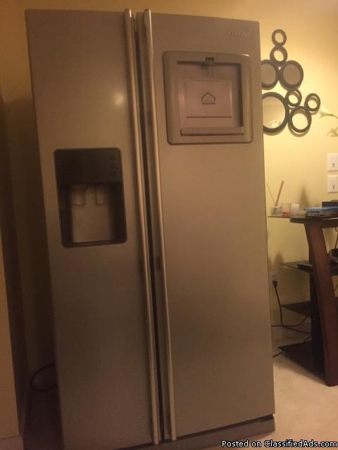 Stainless Steel Samsung Refrigerator with ICE pad