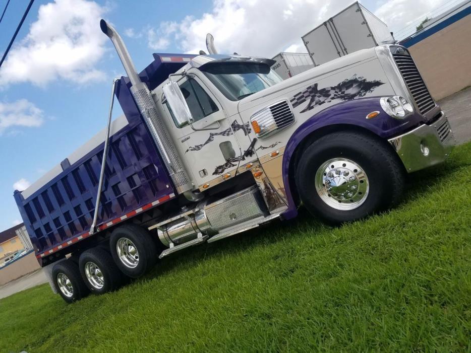 2004 Freightliner Coronado  Dump Truck