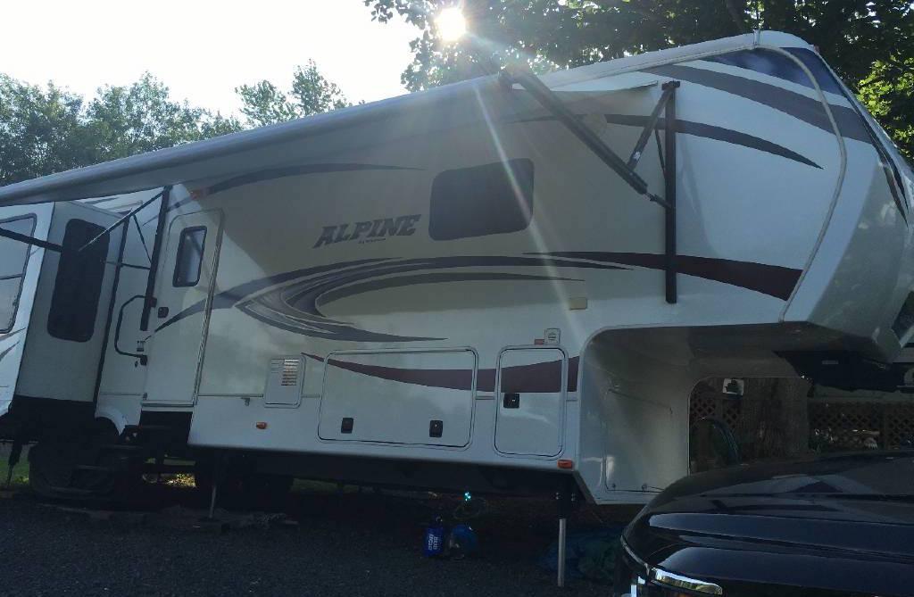 2013 Keystone Alpine 3535RE