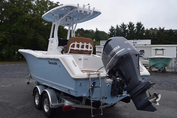 2017 TIDEWATER BOATS 230 CC