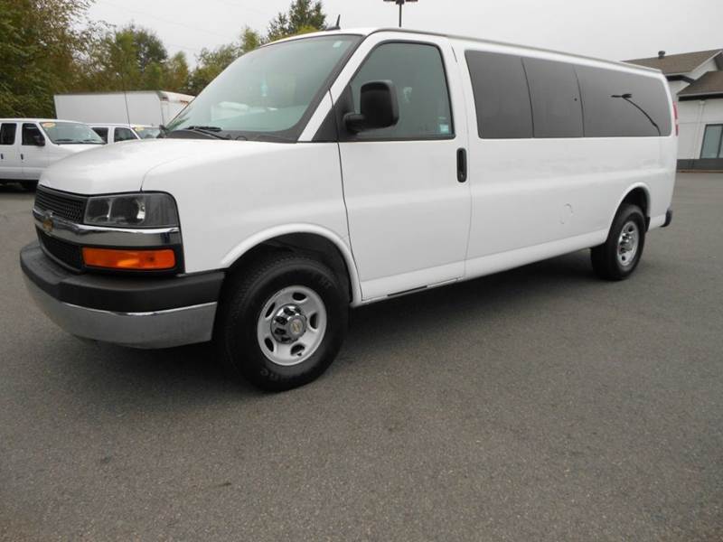2014 Chevrolet Express  Extend  Passenger Van