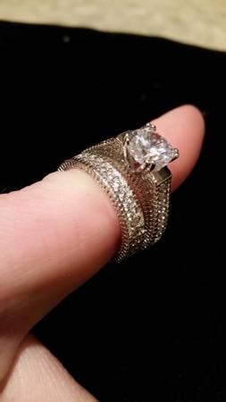 ***New Womens 2pc White Sapphire Ring***Size 8, 2