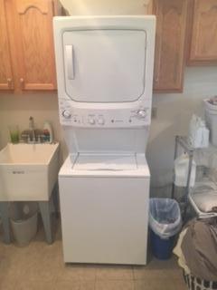 GE Stackable Washer and Dryer, 0