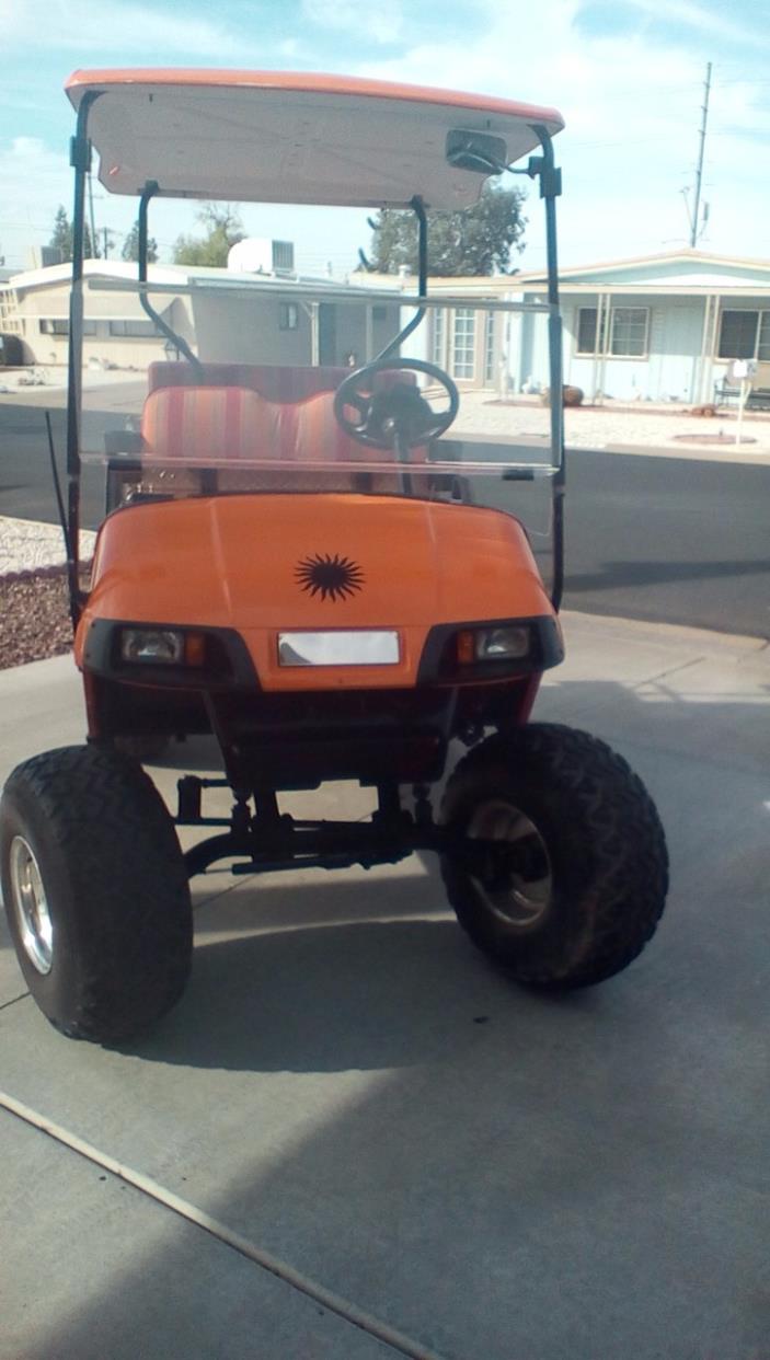 2000 E-Z-Go GOLF CART