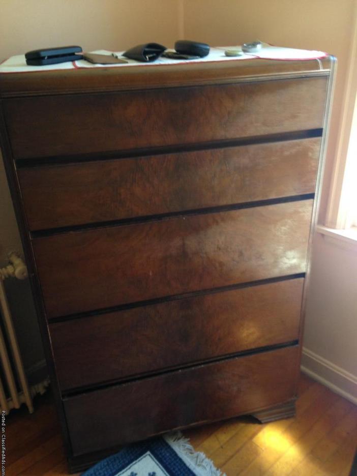 Bedroom set: Vintage Walnut double bed, chest, dresser w/ mirror, 1