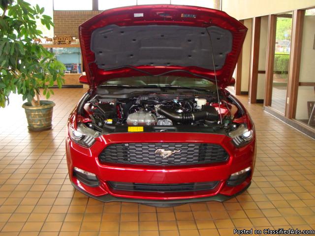 2015 Ford Mustang V6 2DR Fastback