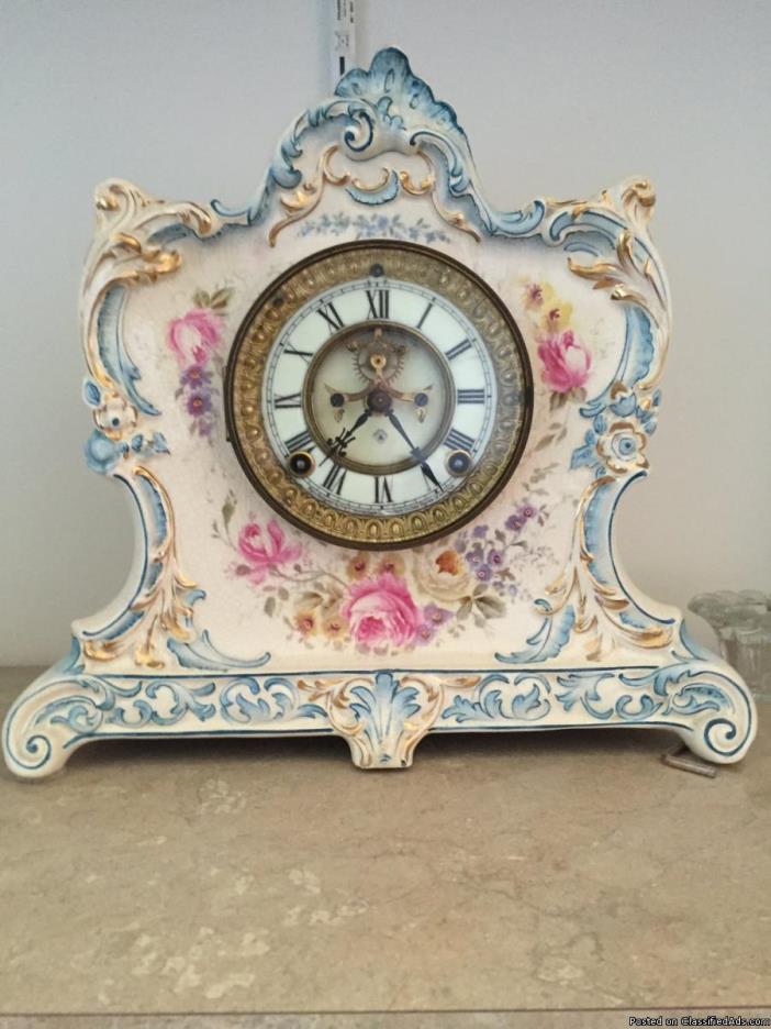 Royal La Larne antique clock, 0