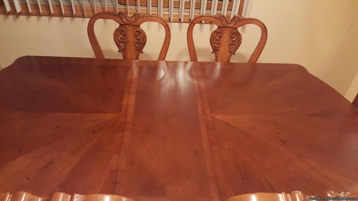 Dinning table, 0