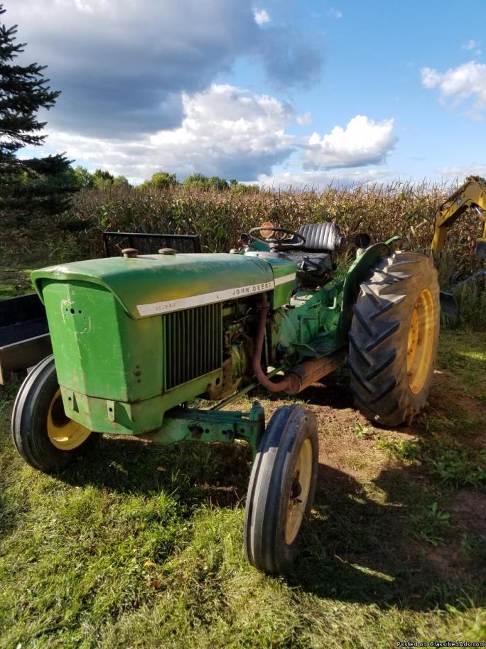 John Deer tractor 830, 1