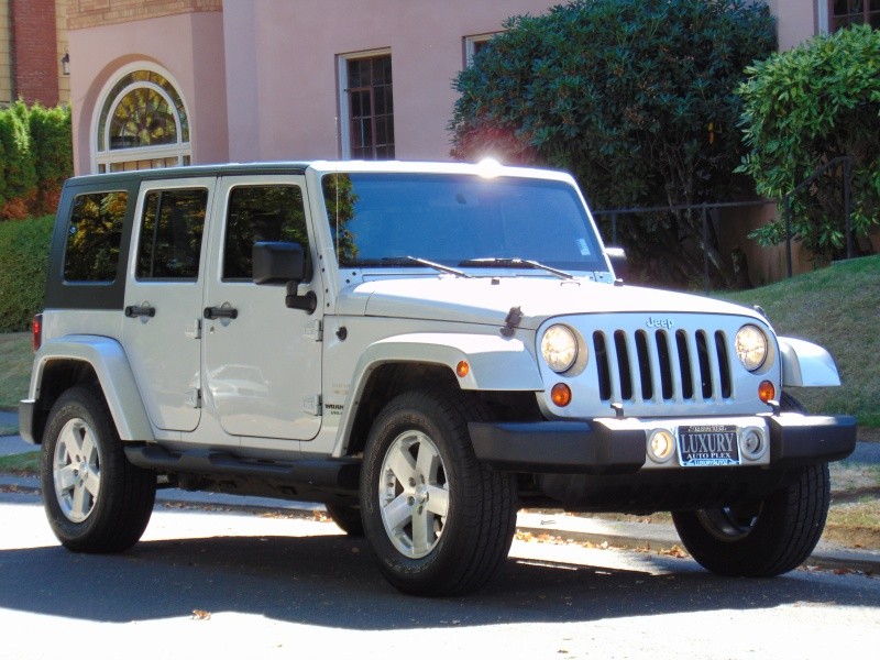 2010 JEEP UNLIMITED SAHARA 4WD HARD TOP 1-OWNER
