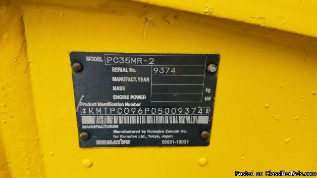 Powerful Komatsu pc35mr, 1