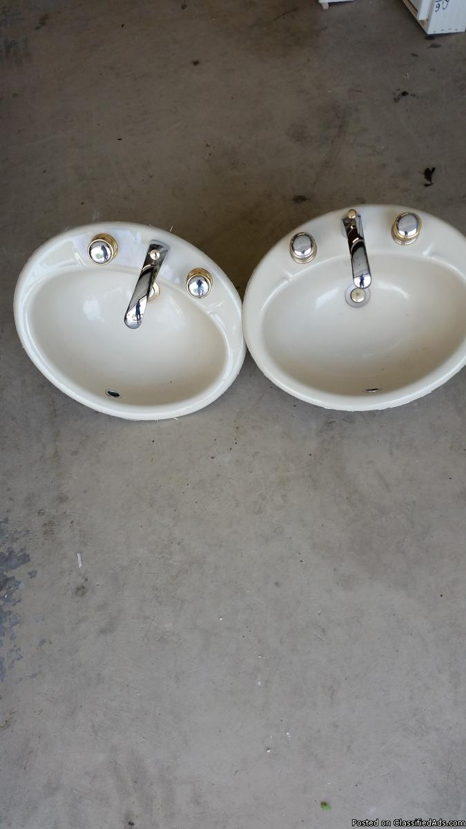 BATHROOM SINKS WITH GOLD HARDWARE, 2