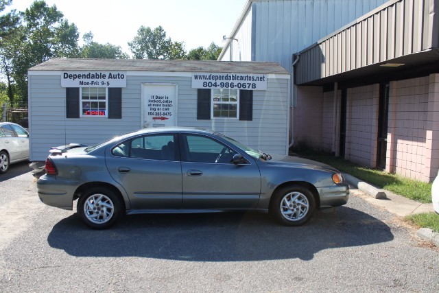 2003 Pontiac Grand Am SE1 sedan