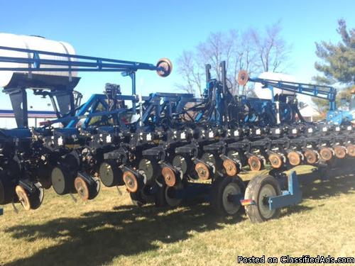 2004 Kinze 3600 Planter