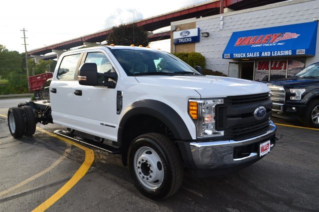 2017 Ford F550  Contractor Truck