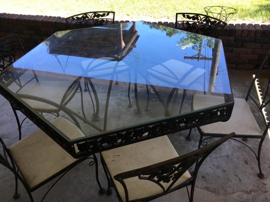 Glass top table and chairs, 0
