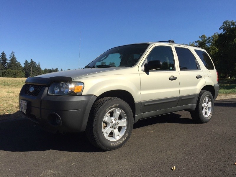 2005 Ford Escape 4dr XLT Auto 4WD