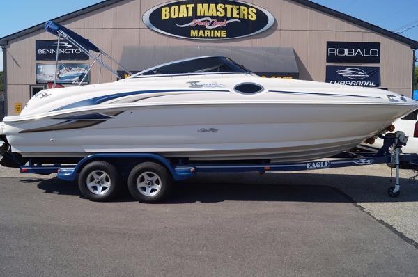 2001 Sea Ray 240 Sundeck