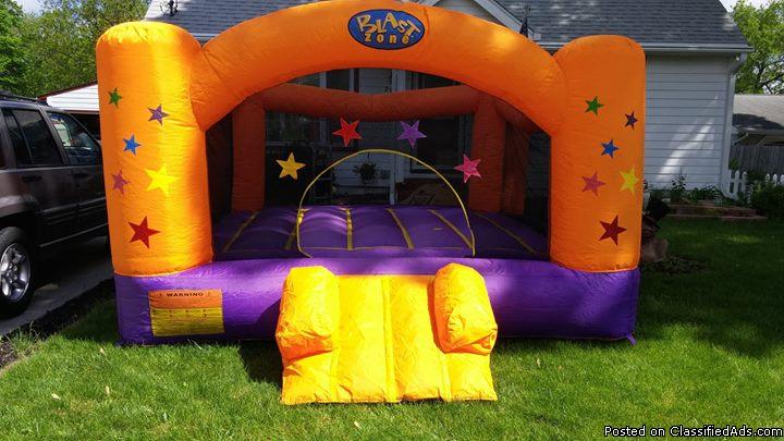 Inflatable Bounce House, 1