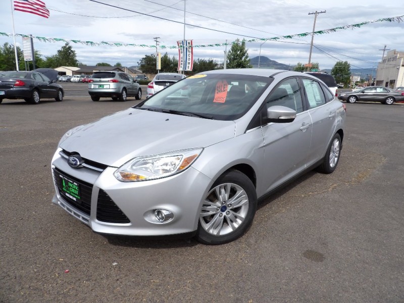 2012 Ford Focus 4dr Sdn SEL !!PRICE DROP!!
