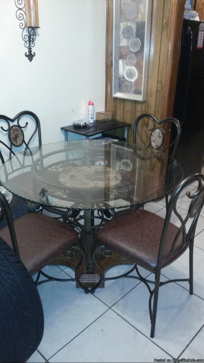 couch/loveseat/inn tables/dining table, 2