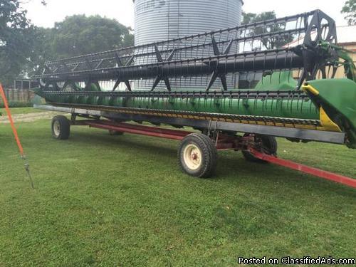 2010 John Deere 630F Bean Head