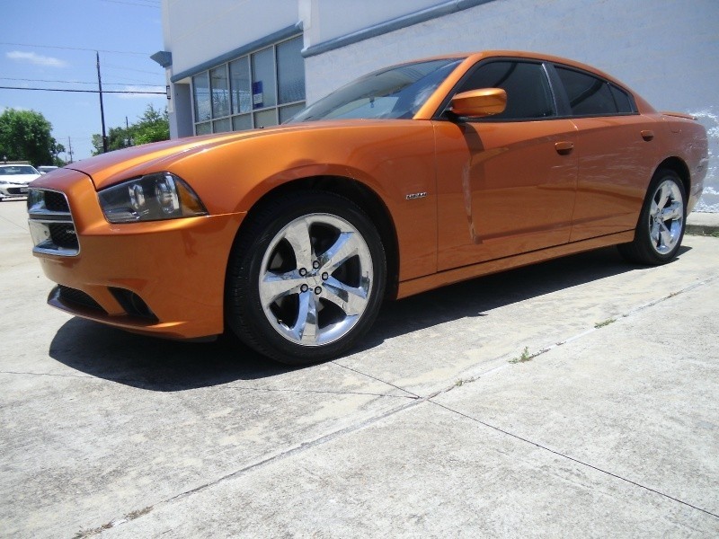 *****2011 Dodge Charger 4dr Sdn R/T Hemi Plus RWD******MUST SEE