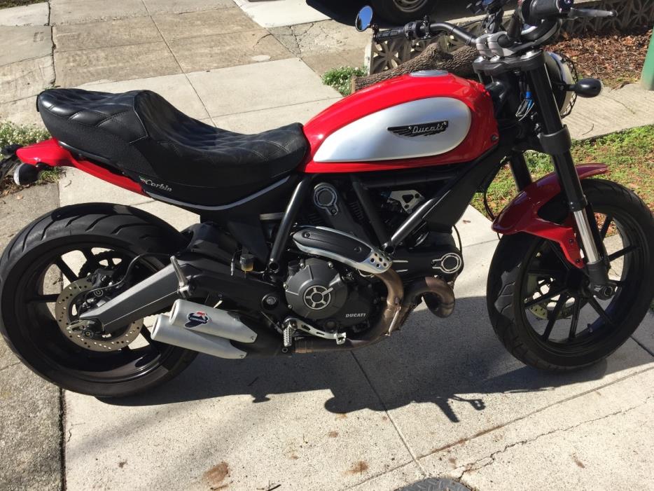 2015 Ducati Diavel Carbon Star White and Matt Carbon