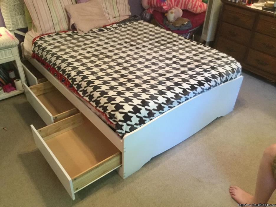 Black or White Full Size Captins Beds for Sale, 2