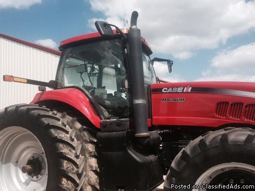 2008 Case IH 305 Tractor, 1