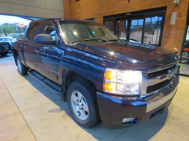 2007 Chevrolet Silverado 1500  Pickup Truck