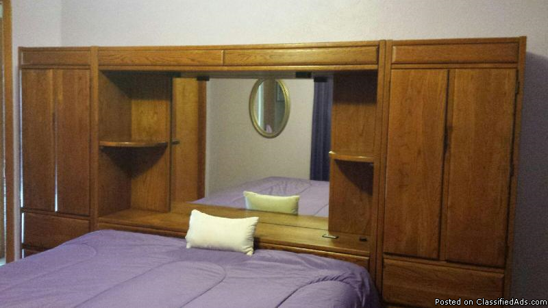 5-pc,Solid Oak Bedroom Set