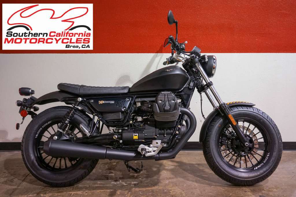 2016 Moto Guzzi V7 II Stone