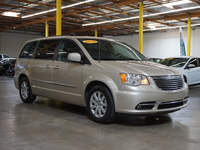 2015 Chrysler Town & Country 4dr Wagon Touring