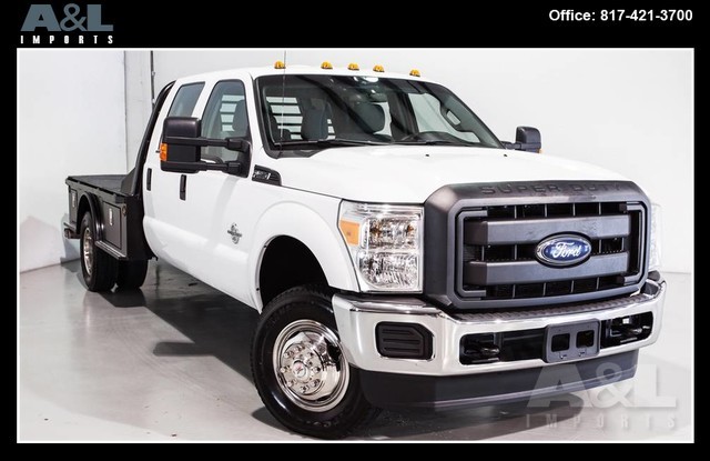 2013 Ford Super Duty F-350 Drw  Flatbed Truck